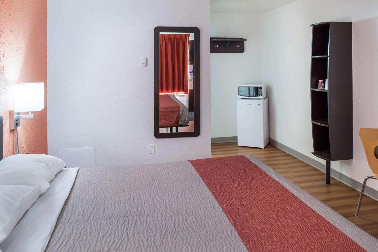 Motel 6-Fort St. John, Bc Bagian luar foto