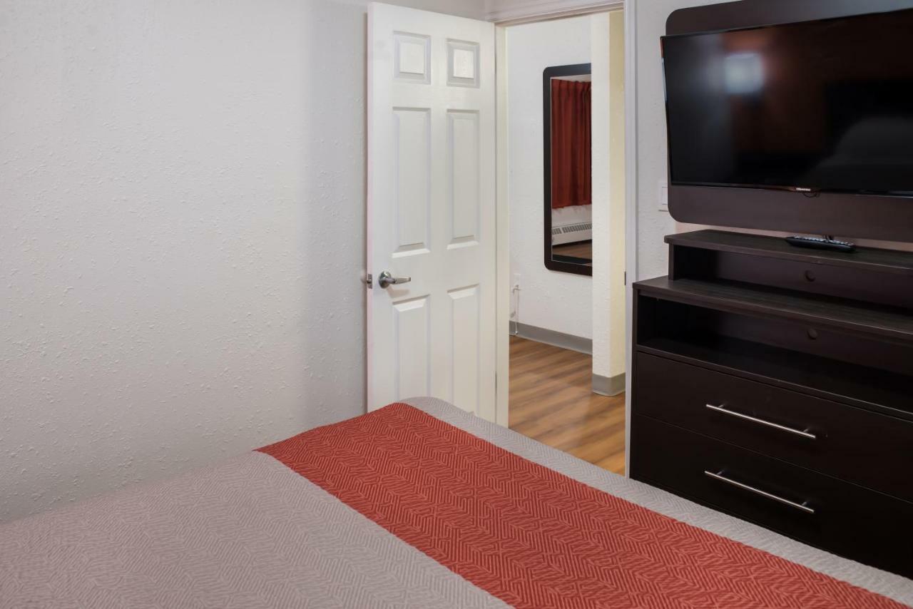 Motel 6-Fort St. John, Bc Bagian luar foto