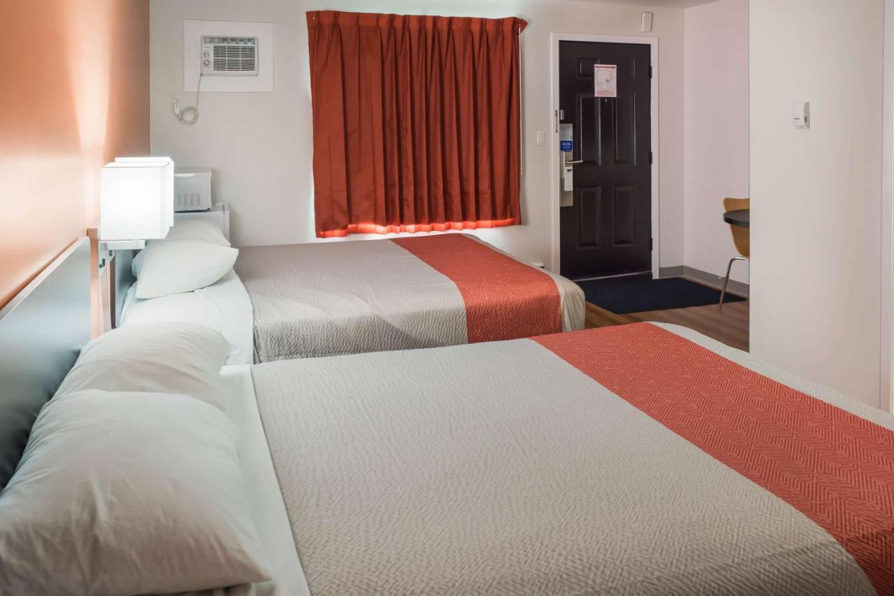 Motel 6-Fort St. John, Bc Bagian luar foto