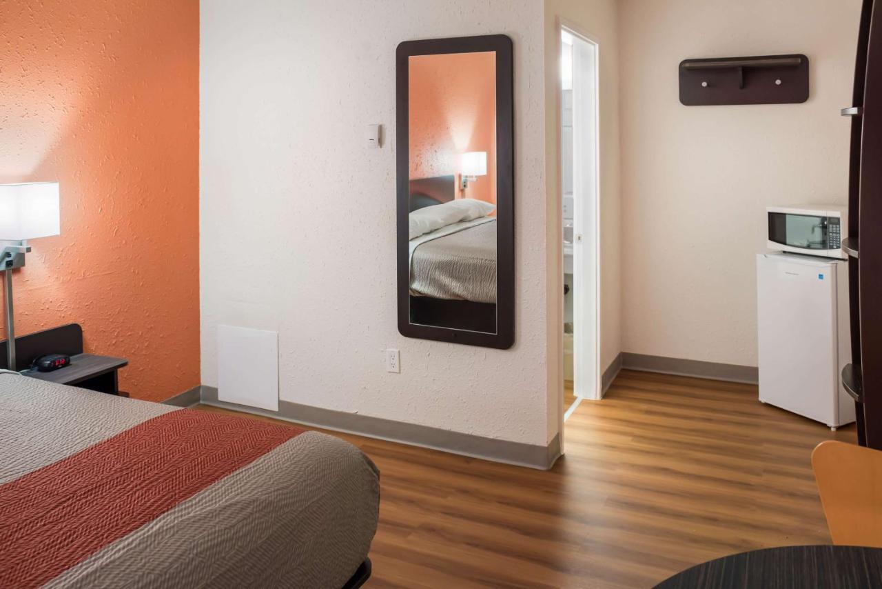 Motel 6-Fort St. John, Bc Bagian luar foto